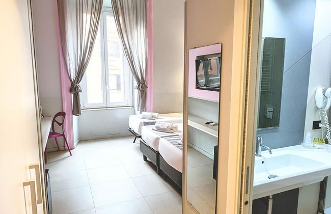 Manin Suites - Photo 15