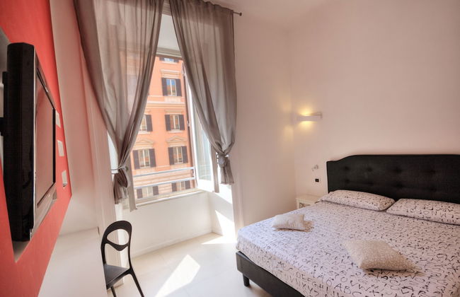 Manin Suites - Photo 9