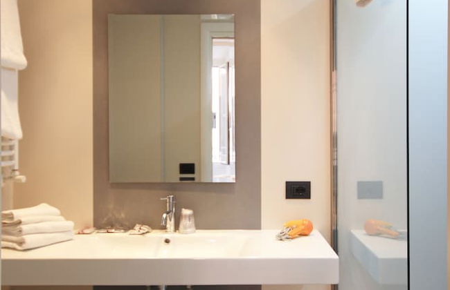 Manin Suites - Photo 21