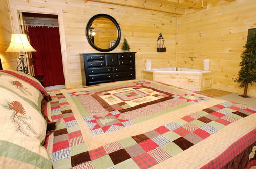 Photo 2 - A Time to Remember - One Bedroom Cabin