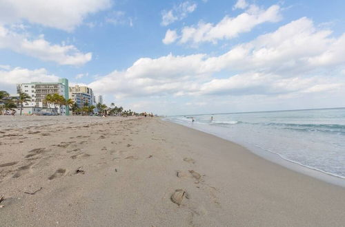 Photo 17 - 680 Ocean View Hollywood Beach