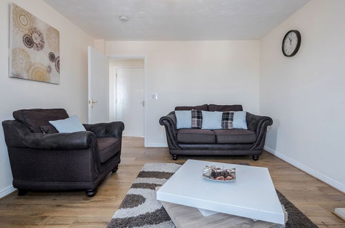 Foto 17 - Captivating 3-bed Apartment in Grays