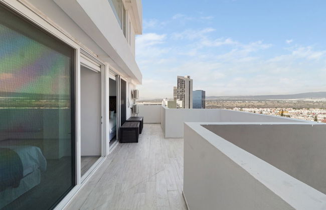 Penthouse Campanario, LA Mejor Vista DE Queretaro - Photo 27