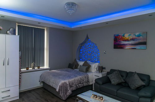 Foto 5 - Aphrodite Suites Huddersfield