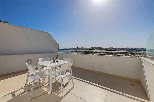 Foto 7 - Superlative Penthouse With Valletta and Harbour Views