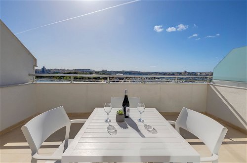 Photo 6 - Superlative Penthouse With Valletta and Harbour Views