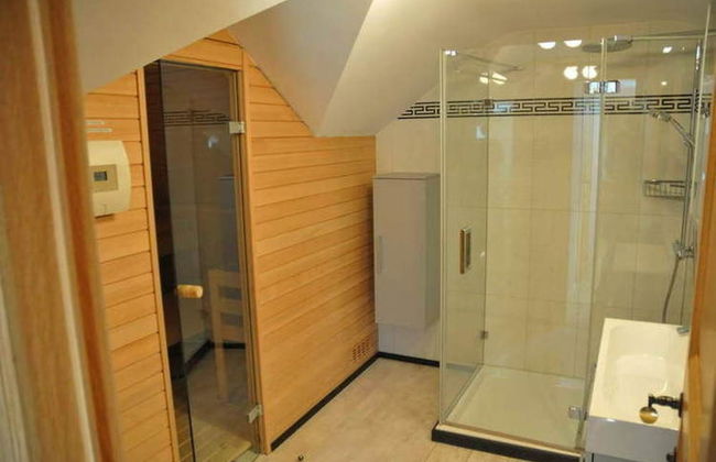 Luxurious Home With a Sauna - Foto 9