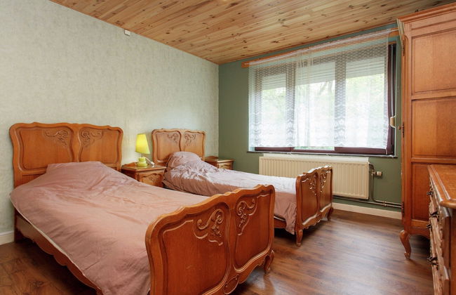 Quaint Holiday Home With Fenced Garden in Manhay - Foto 3