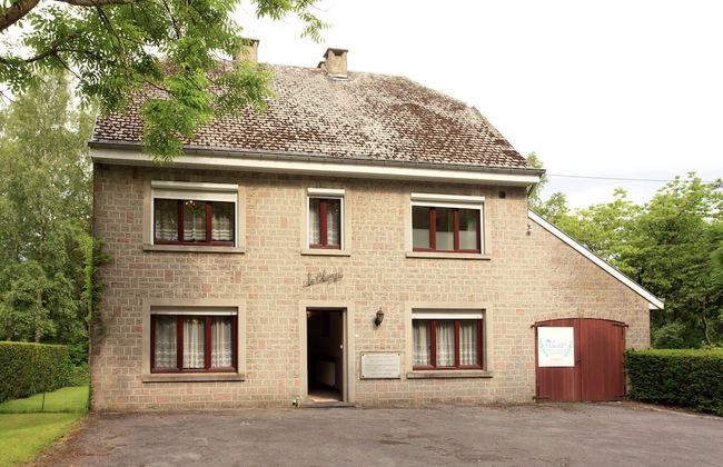 Quaint Holiday Home With Fenced Garden in Manhay - Foto 1