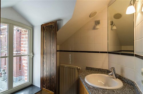 Foto 14 - Luxury Home in Gedinne With Bubble Bath and Sauna