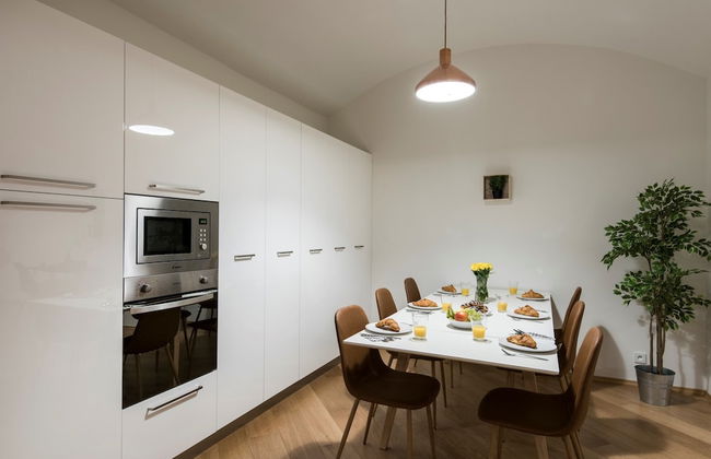 Rehorova Apartments - Photo 61