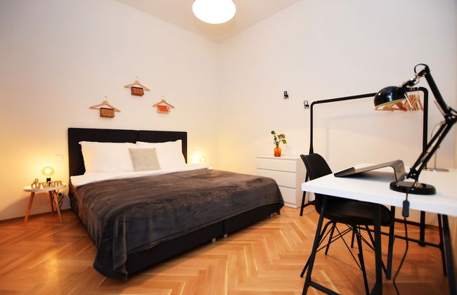 Rehorova Apartments - Photo 14