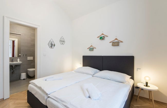 Rehorova Apartments - Photo 9