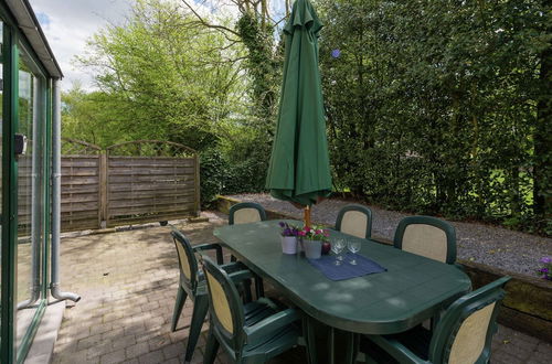 Photo 31 - Rustic Holiday Home with Sauna & Hot Tub in Wooded Area