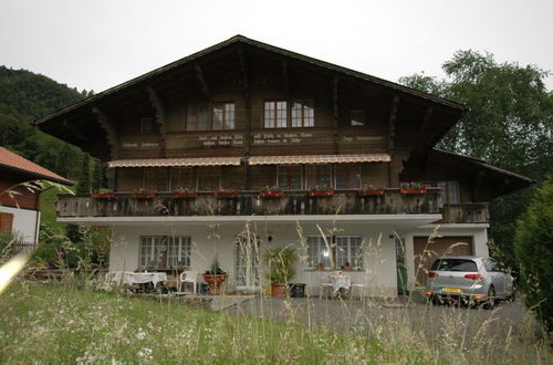 Foto 14 - Pristine Home in a Charming Village, Large Grassy Sunbathing Area, View of the Mönch and Jungfrau