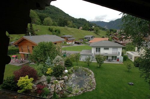 Foto 16 - Pristine Home in a Charming Village, Large Grassy Sunbathing Area, View of the Mönch and Jungfrau