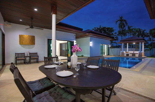 Foto 30 - Boutique 3BR Pool Villa White Cove Rawai