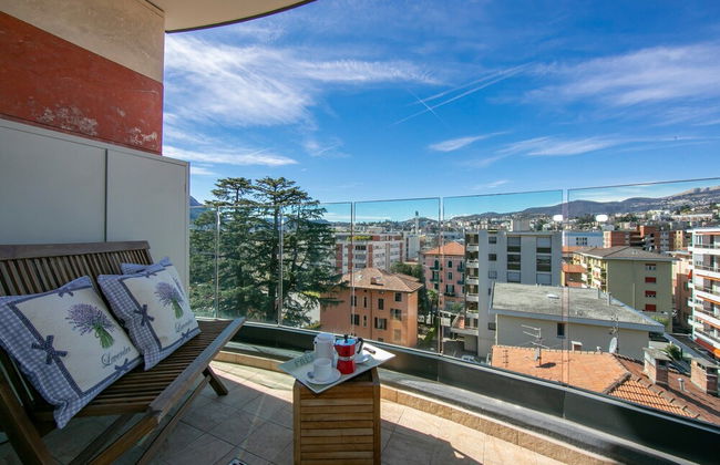 Panoramic Penthouse - Photo 12