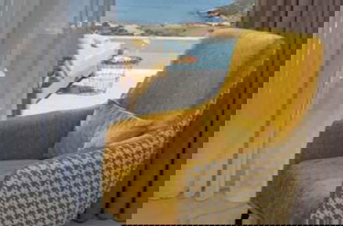 Photo 24 - Sunny Drops Villa White by Estia