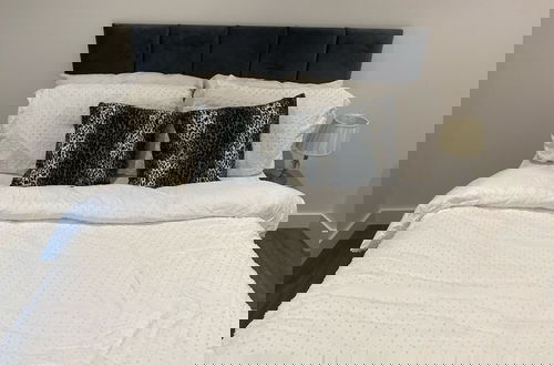 Foto 11 - Immaculate 3-bed Apartment Homes in London