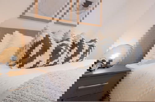 Foto 3 - Discover Camden Passage One Bedroom by Belvilla