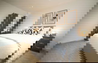 Foto 2 - Discover Camden Passage One Bedroom by Belvilla