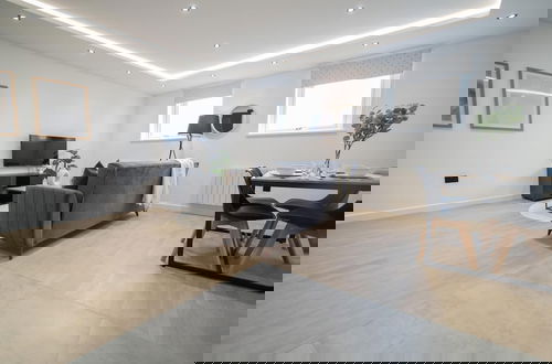 Foto 1 - Discover Camden Passage One Bedroom by Belvilla