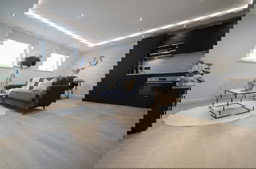 Foto 7 - Discover Camden Passage One Bedroom by Belvilla