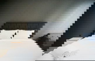 Foto 2 - Studio Apartment With Sofa At Carstensz Residence