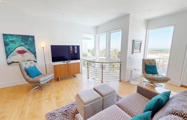 Seabreeze 5 Bedroom Home by RedAwning - Photo 35