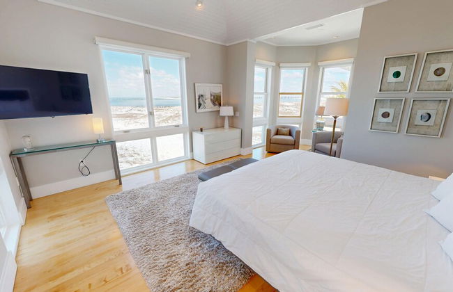 Seabreeze 5 Bedroom Home by RedAwning - Photo 11