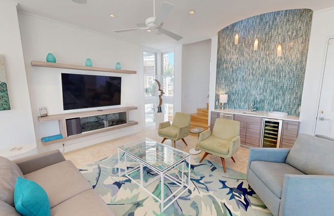 Seabreeze 5 Bedroom Home by RedAwning - Photo 1