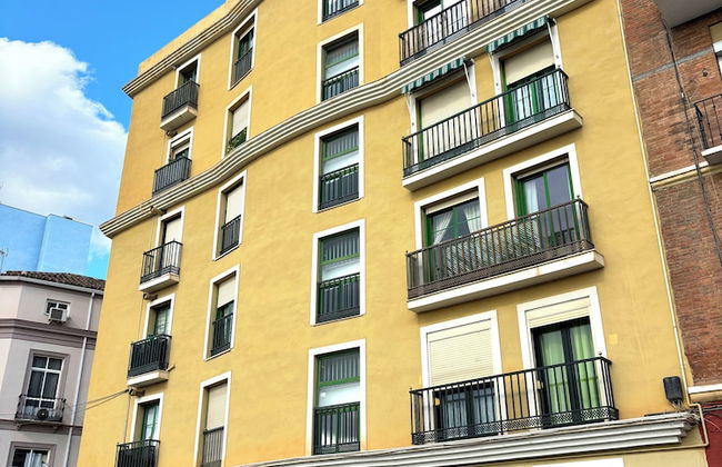 Skysea Malaga Centro frente al Rio - Foto 1