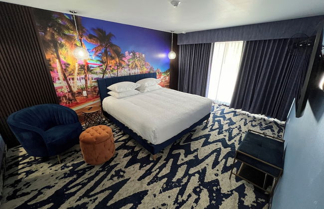 Lighthouse Inn & Suites - Foto 8