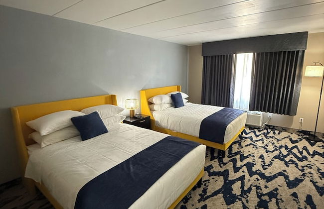 Lighthouse Inn & Suites - Foto 24