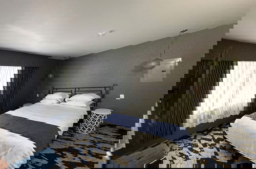 Foto 39 - Lighthouse Inn & Suites