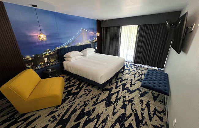 Lighthouse Inn & Suites - Foto 6