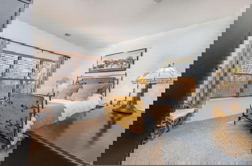 Foto 4 - Seven Springs 4 BR Premium Condo, Deck with Views by RedAwning - Save 10% on 3 Nights, 15% on 5 Nights!