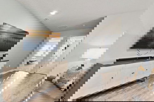Foto 27 - 5 Bed 4 Bath Townhouse With Pool 5 Bedroom Townhouse by RedAwning