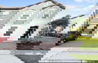 Foto 1 - 5 Bed 4 Bath Townhouse With Pool 5 Bedroom Townhouse by RedAwning