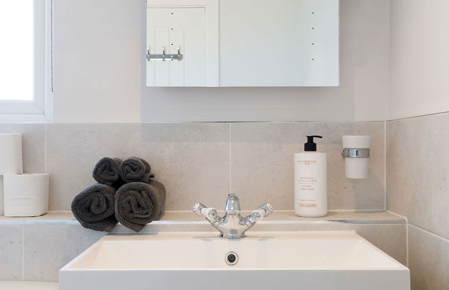 Coastal Retreat for 6 Close to Beaches - Foto 23