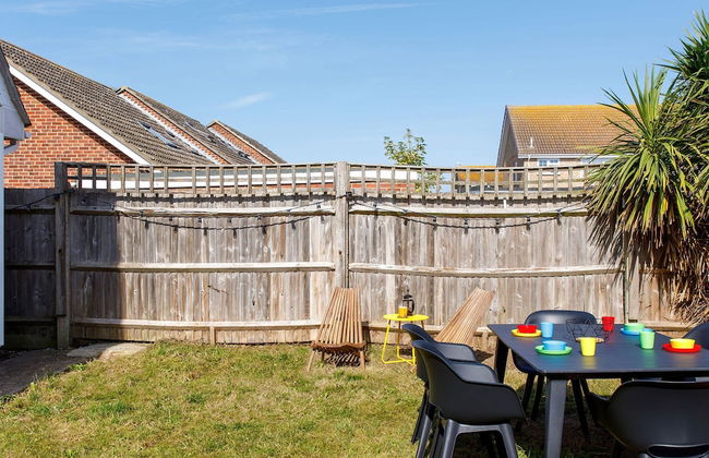 Coastal Retreat for 6 Close to Beaches - Foto 26