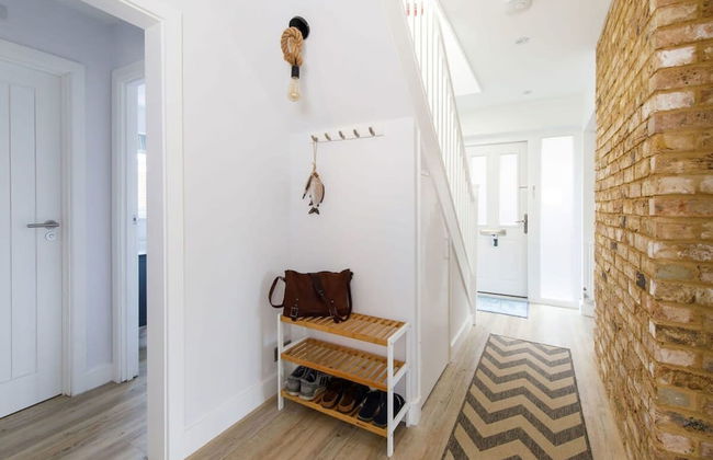 Coastal Retreat for 6 Close to Beaches - Foto 46