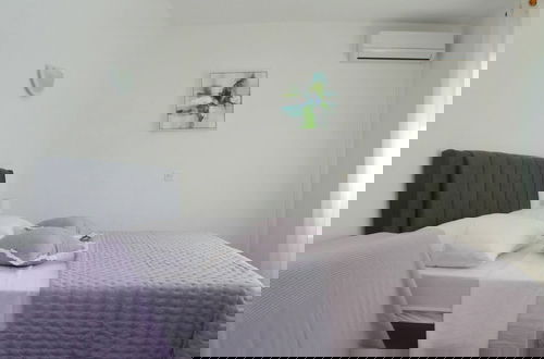 Foto 3 - Charming Apartment Venilia Green