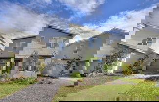 Foto 1 - Luxury 6 Bedroom Gated Resort Villa Clo Villa by RedAwning
