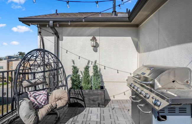 Luxury Downtown Home w Rooftop Deck in the Skyline - Foto 21