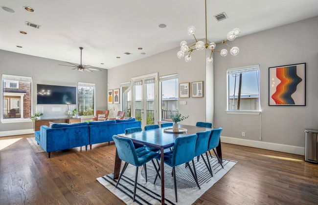 Luxury Downtown Home w Rooftop Deck in the Skyline - Foto 19