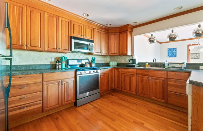 HV Spacious Retreat w Pool No Cleaning Fee - Foto 37