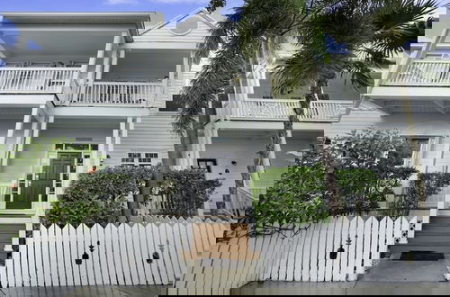 Foto 49 - Waterfront Luxury Villa With Sunset Views And Boat Slip 3 Bedroom Townhouse by RedAwning