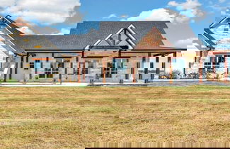 Foto 1 - New Luxury Texas Farmhouse